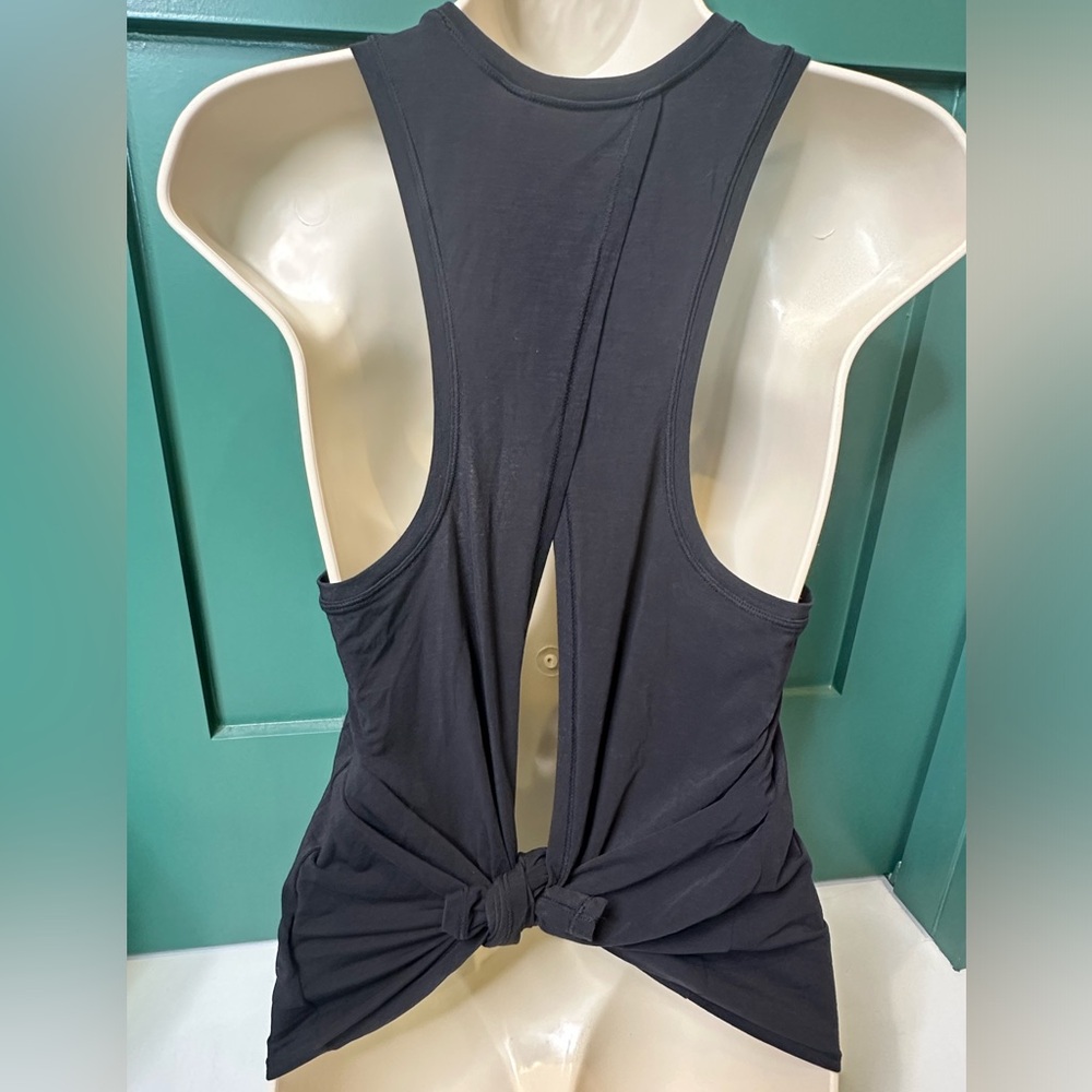 GapFit, XS, black tank, open back to tie or leave open, EUC